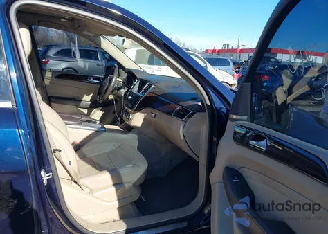 2015 Mercedes-Benz Ml 350 4Matic z USA, uszkodzony, nr VIN 4JGDA5HB6FA618830